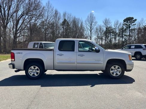 Used 2013 GMC Sierra 1500 SLT w/ SLT White Diamond Edition image 8
