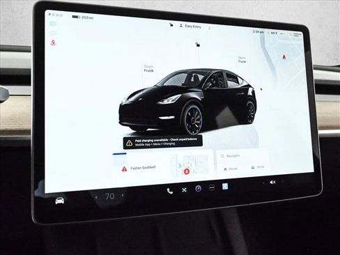 Used 2022 Tesla Model Y Performance image 15