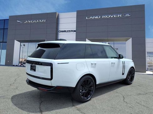 New 2026 Land Rover Range Rover SE AWD/4WD image 5