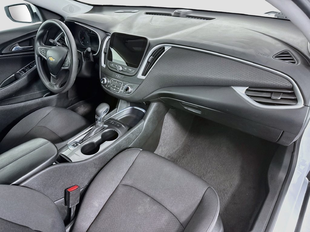 Used 2024 Chevrolet Malibu LT FWD image 17