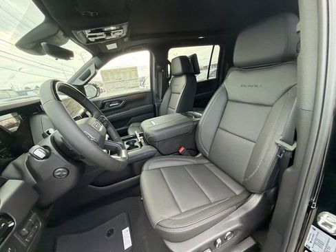 New 2026 GMC Yukon XL Denali image 11