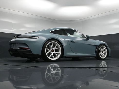 Certified 2024 Porsche 911 GT3 RS RWD image 24