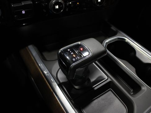 Used 2025 Chevrolet Silverado 1500 High Country image 24