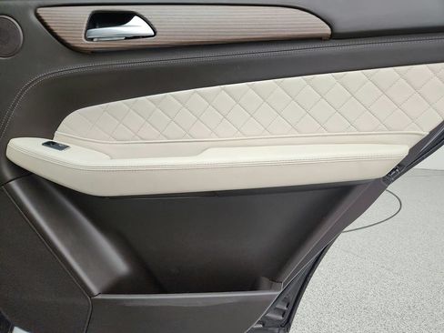 Used 2019 Mercedes-Benz GLS 450 4MATIC image 39