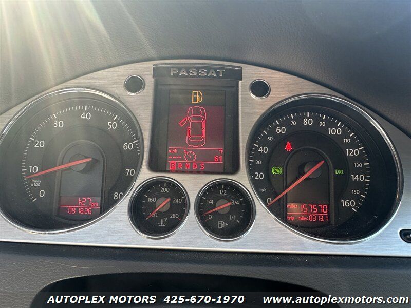 Used 2008 Volkswagen Passat VR6 FWD image 16