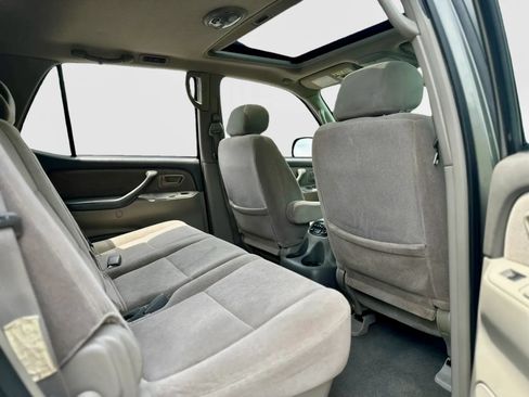 Used 2003 Toyota Sequoia SR5 AWD/4WD image 26