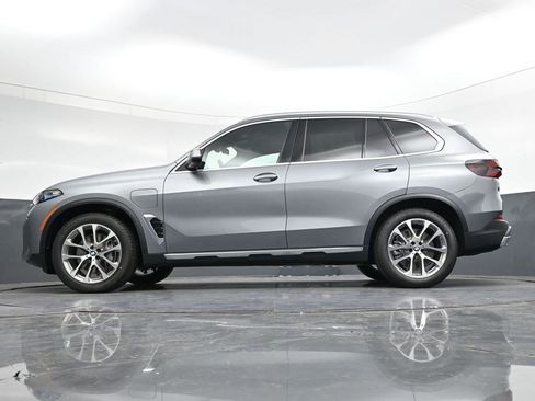 Used 2026 BMW X5 xDrive50e w/ Climate Comfort Package image 30