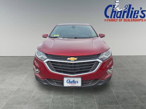 Used 2021 Chevrolet Equinox LT image 2