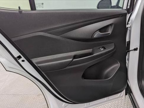 Used 2025 Buick Envista Preferred FWD image 16