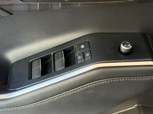 Used 2021 Toyota Highlander Platinum FWD image 13