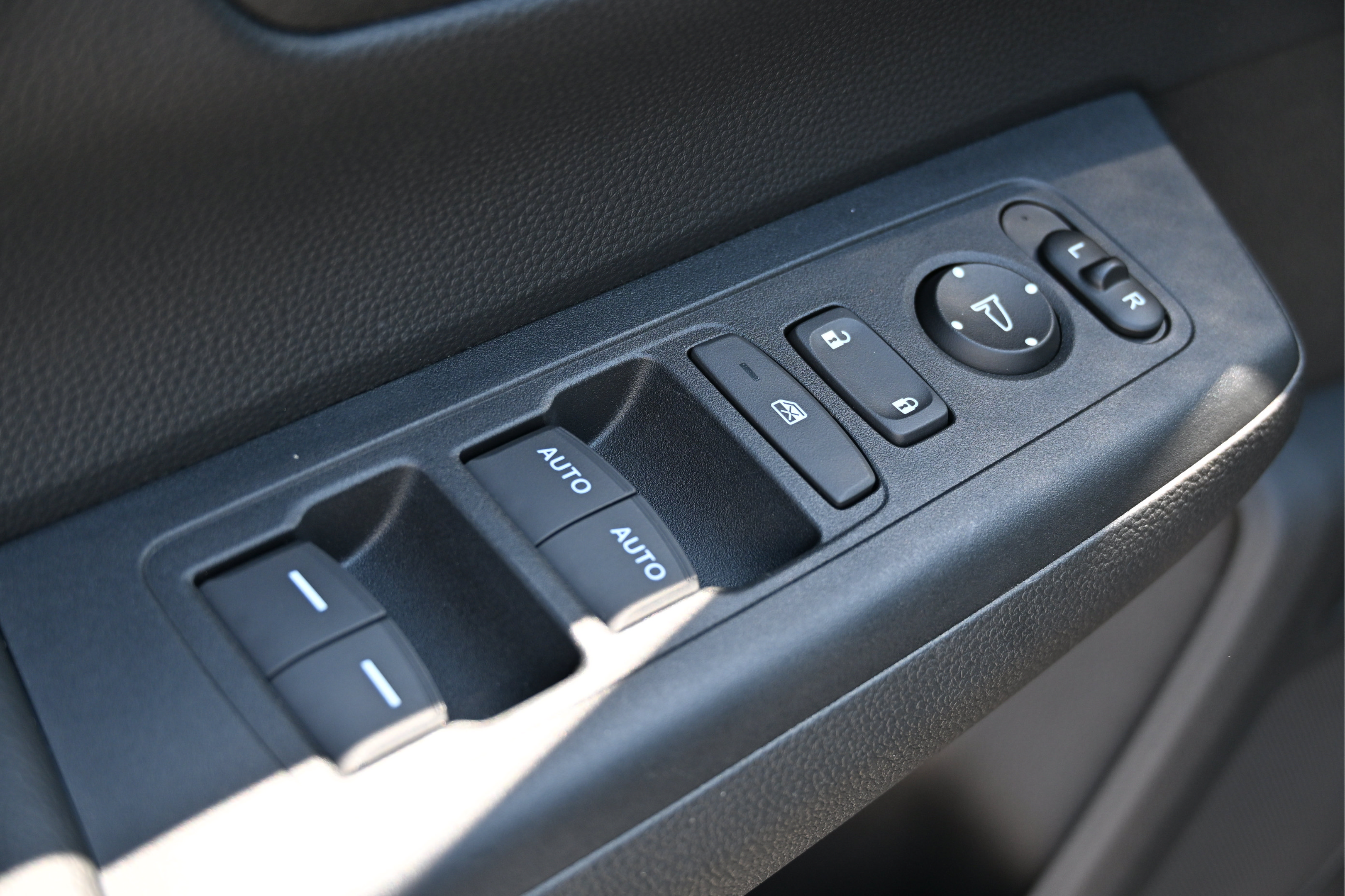 Certified 2025 Honda CR-V EX image 16