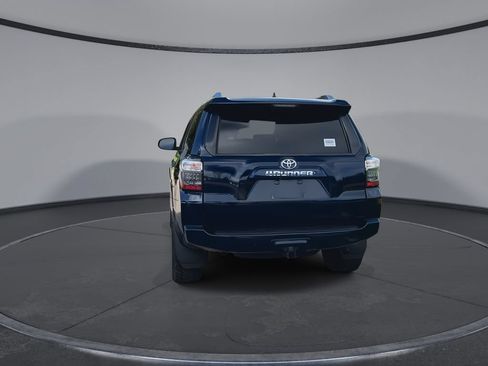 Used 2015 Toyota 4Runner SR5 RWD image 7