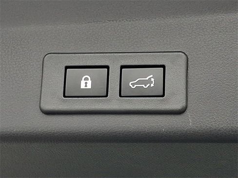 Used 2023 Subaru Ascent Touring image 34