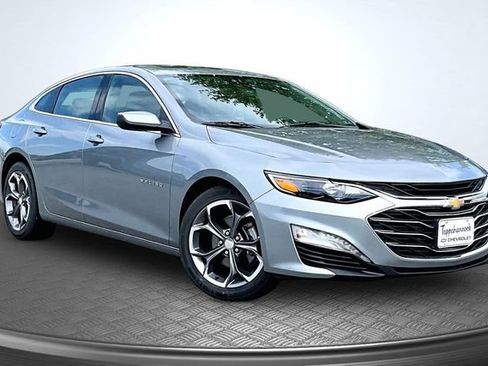 Used 2024 Chevrolet Malibu LT FWD image 3