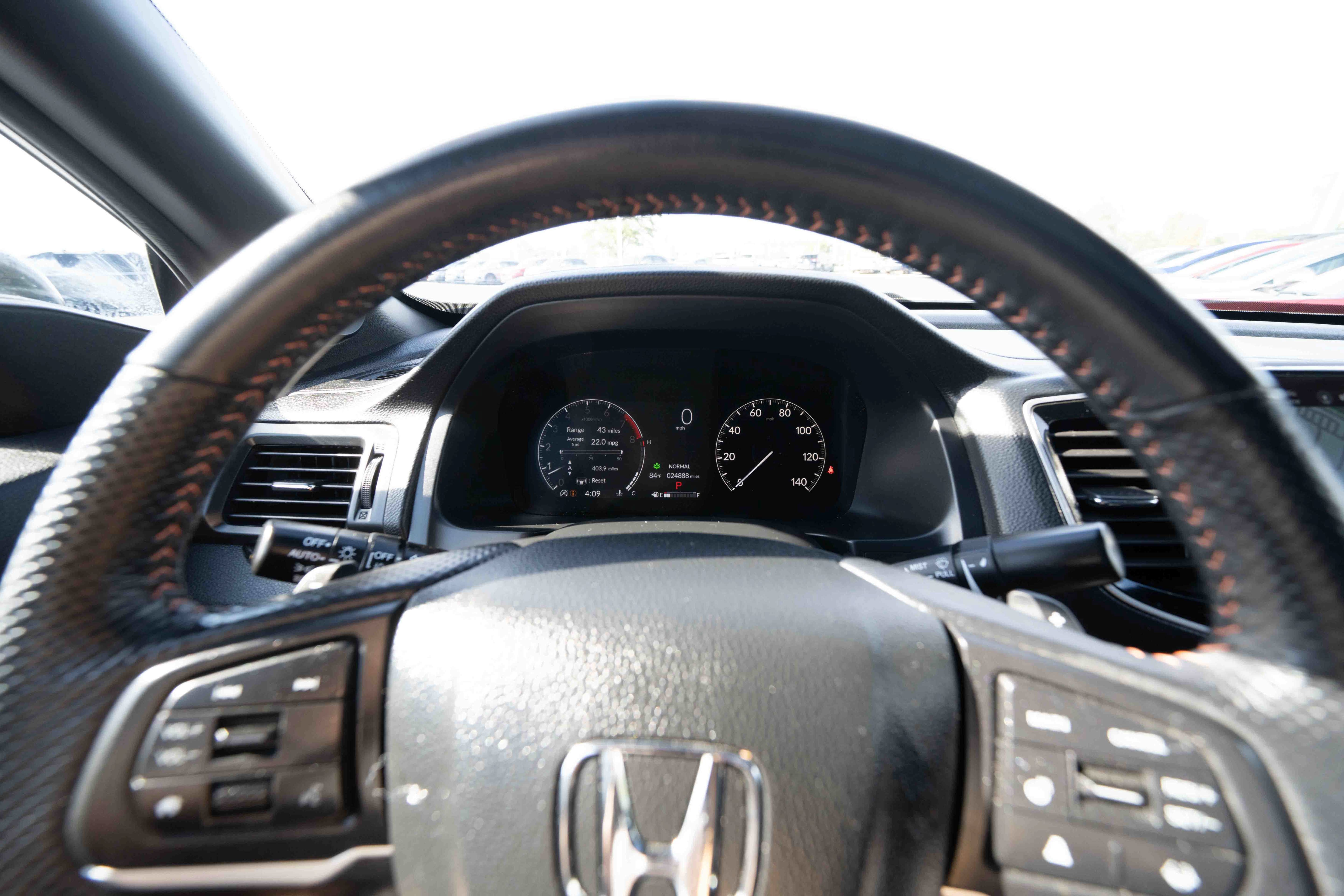 Used 2025 Honda Ridgeline TrailSport image 15