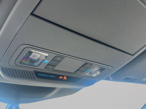 Used 2023 Ford Explorer XLT image 21