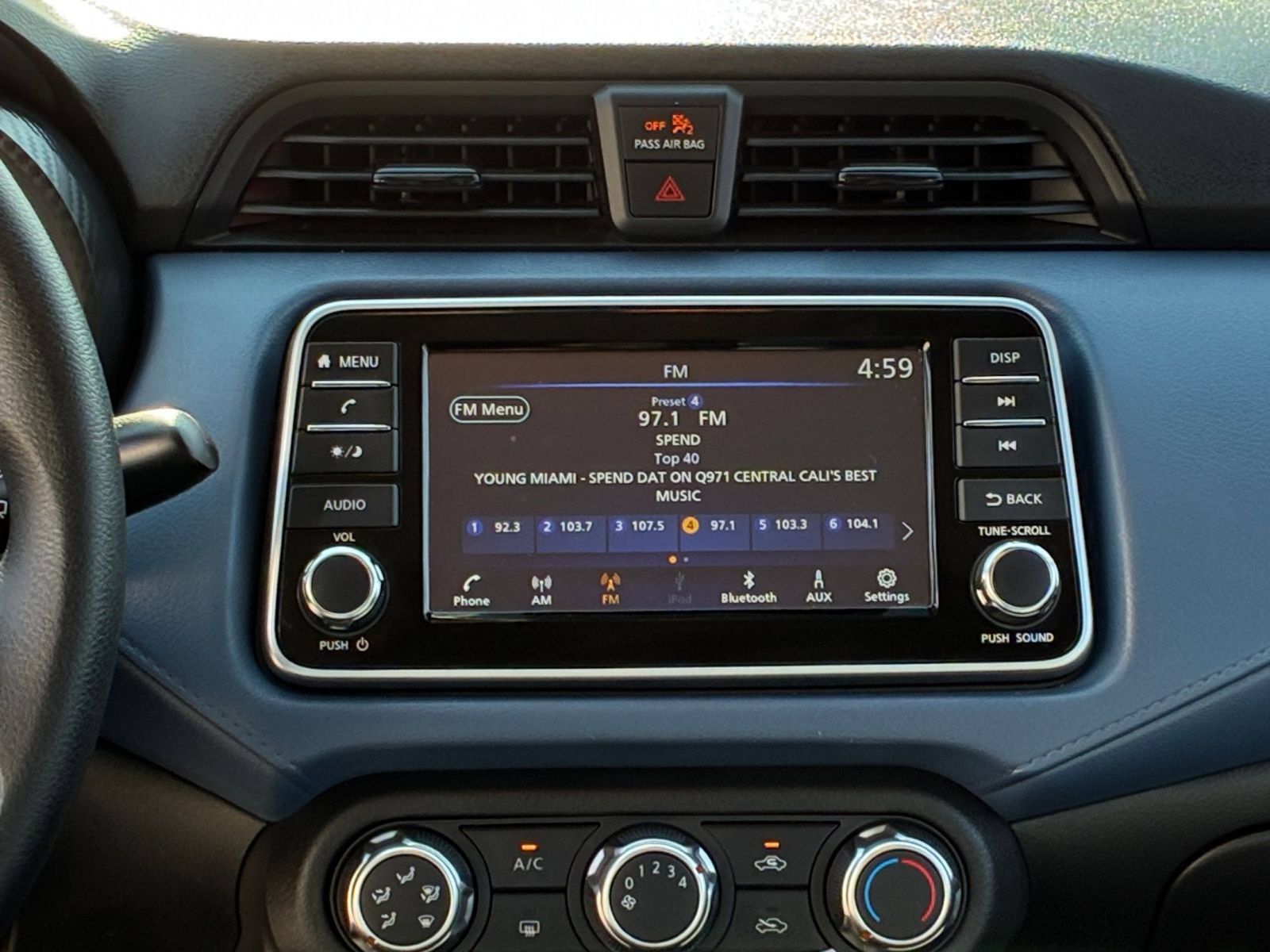 Used 2025 Nissan Versa SV FWD image 19