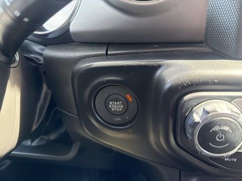 Used 2022 Jeep Wrangler Unlimited Sport AWD/4WD image 21