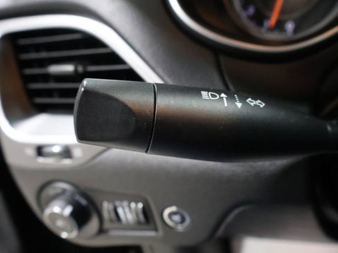 Used 2021 Jeep Cherokee Latitude Lux w/ Comfort/Convenience Group image 37