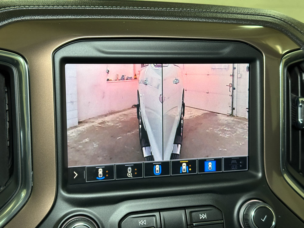Used 2022 Chevrolet Silverado 1500 High Country w/ Technology Package AWD/4WD image 49