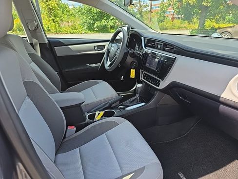 Used 2017 Toyota Corolla LE w/ Carpet Mat Package (TMS) FWD image 28