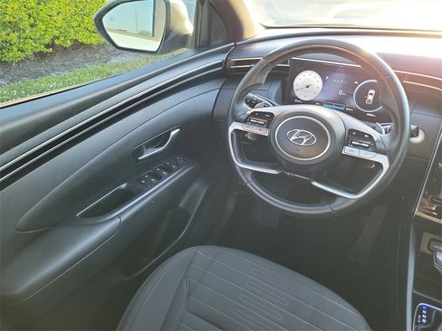 Used 2022 Hyundai Santa Cruz SEL Premium image 19