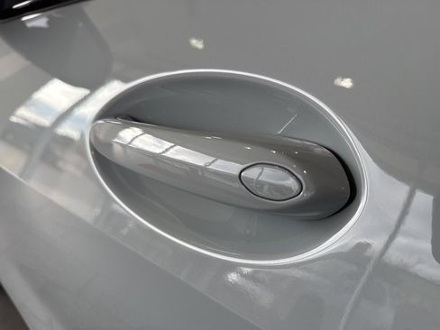 New 2026 BMW X5 M60i w/ Climate Comfort Package image 12