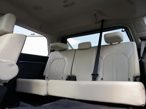 Used 2021 Ford Expedition Platinum image 29