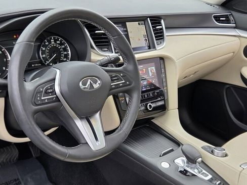 Used 2020 INFINITI QX50 Essential w/ Convenience Package FWD image 9