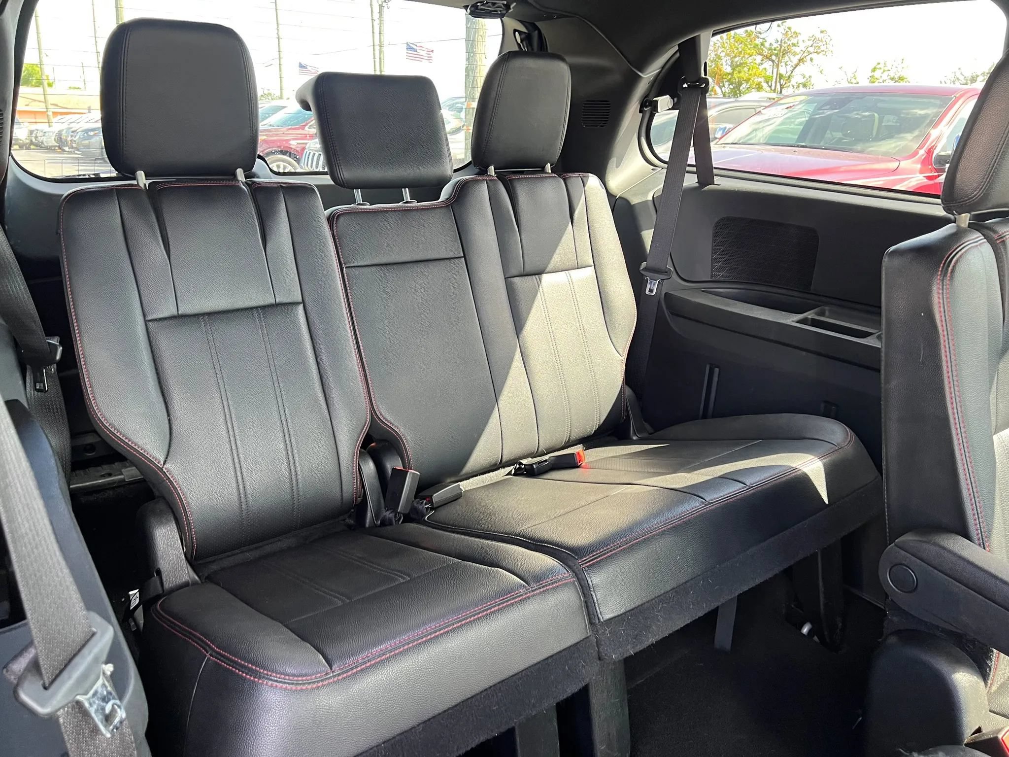 Used 2018 Dodge Grand Caravan GT FWD image 17
