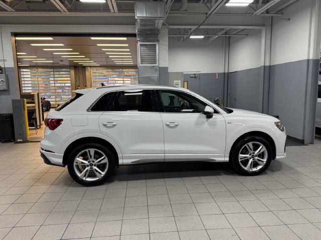 Certified 2023 Audi Q3 2.0T Premium Plus w/ Premium Plus Package AWD/4WD image 4