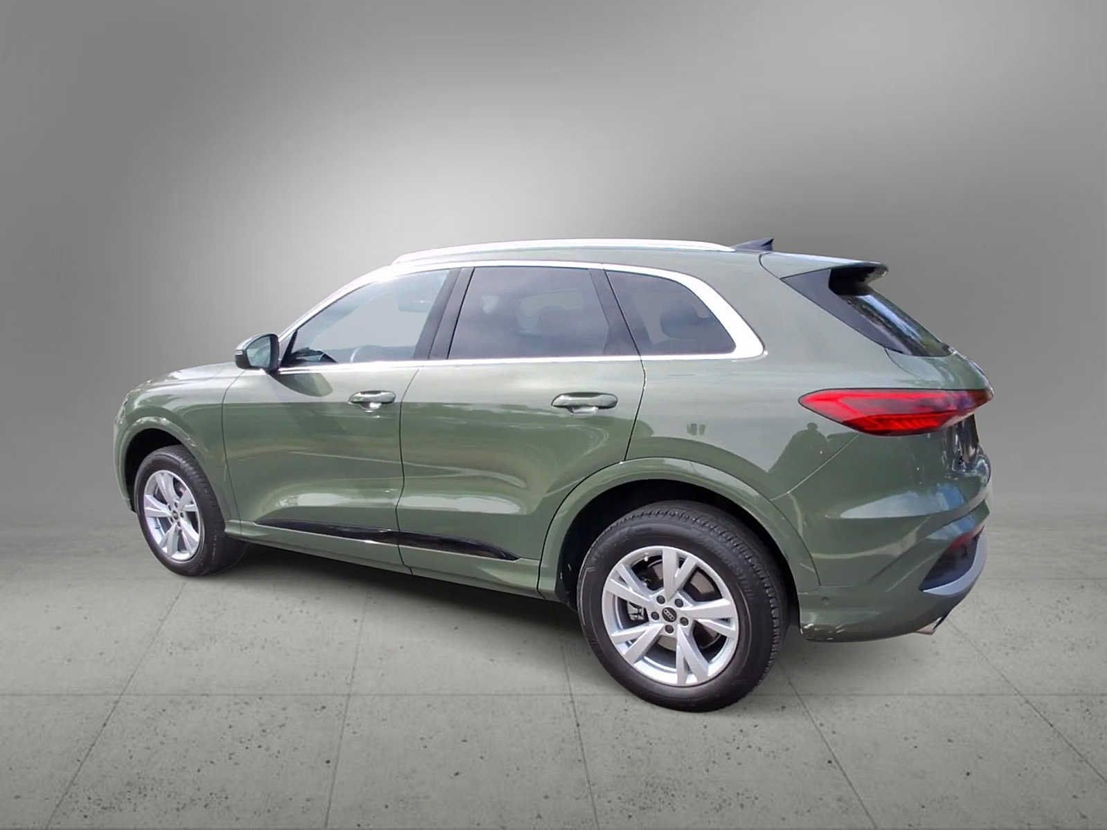 Used 2025 Audi Q5 Premium w/ Convenience Package AWD/4WD image 6
