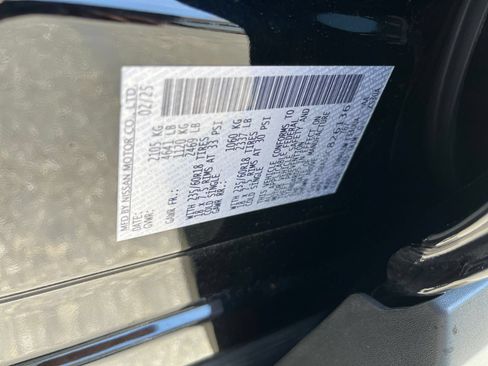 Used 2025 Nissan Rogue SV FWD image 31