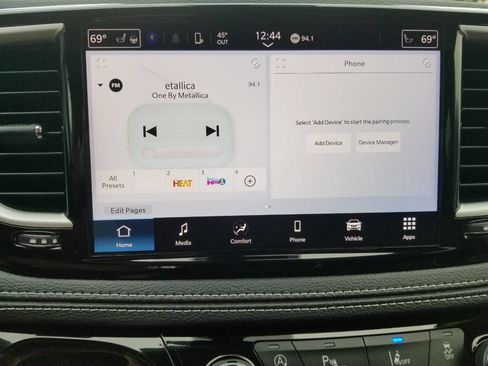 Certified 2024 Chrysler Pacifica Touring-L image 29