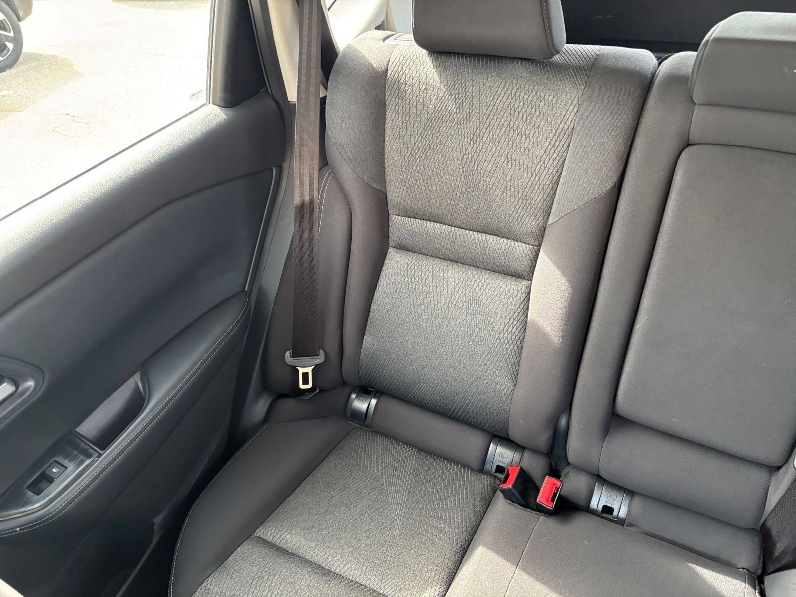 Used 2025 Nissan Rogue SV FWD image 40