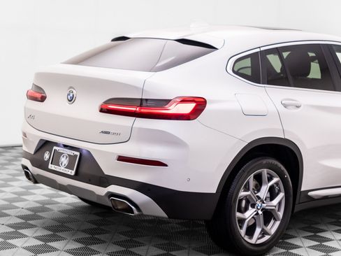 Certified 2025 BMW X4 xDrive30i AWD/4WD image 40