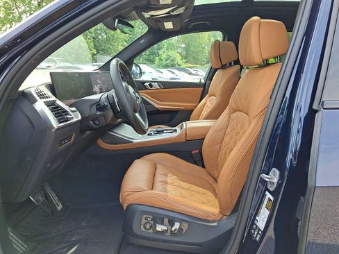 Used 2025 BMW X7 xDrive40i w/ M Sport Package AWD/4WD image 13