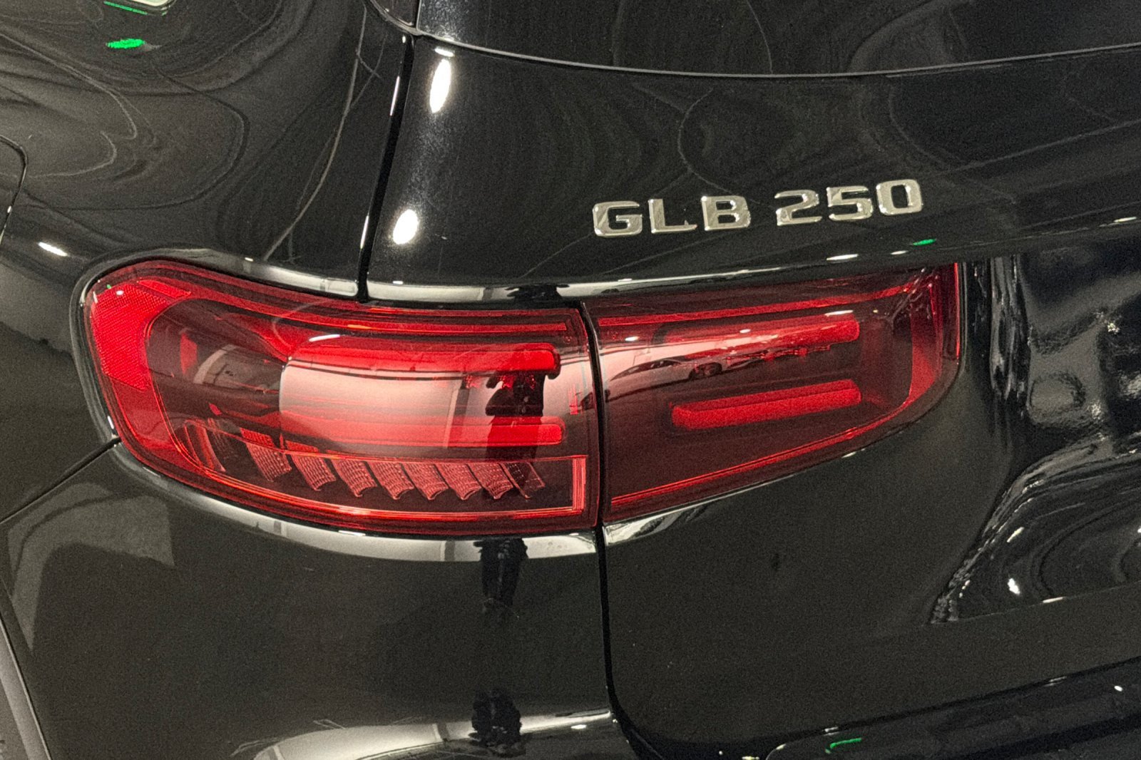 New 2026 Mercedes-Benz GLB 250 4MATIC image 26