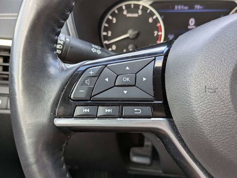 Used 2021 Nissan Altima 2.5 SV w/ SV Premium Package image 39