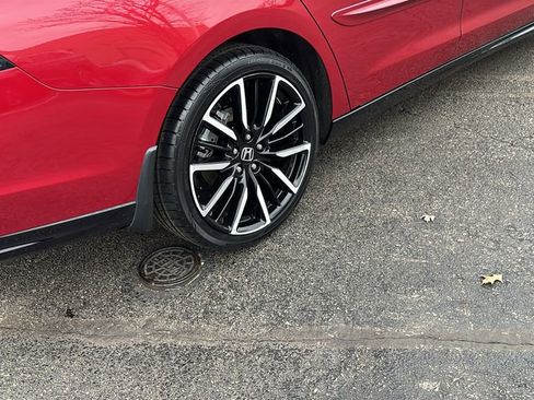 Used 2023 Honda Accord Touring image 8