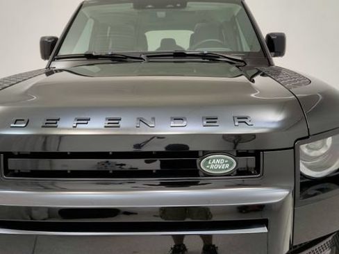 Used 2024 Land Rover Defender 110 X-Dynamic SE AWD/4WD image 23