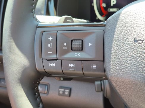 New 2026 Nissan Pathfinder Platinum w/ Accent Package AWD/4WD image 13