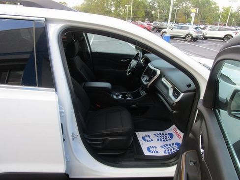 Certified 2023 GMC Acadia SLE w/ Driver Convenience Package image 28