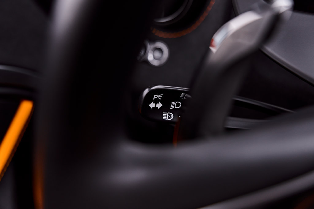 Used 2025 McLaren 750S Spider RWD image 72