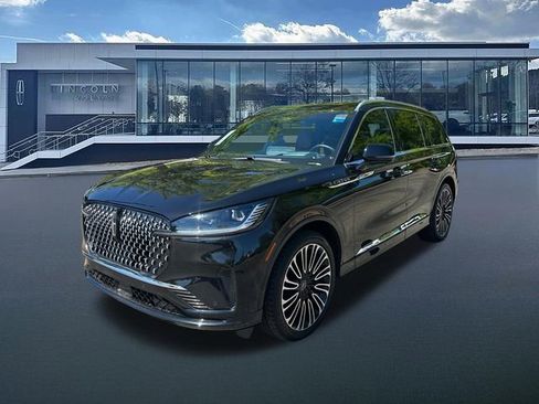 New 2025 Lincoln Aviator Black Label AWD/4WD image 3