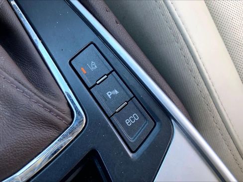 Used 2015 Cadillac SRX Luxury w/ Driver Awareness Package image 31