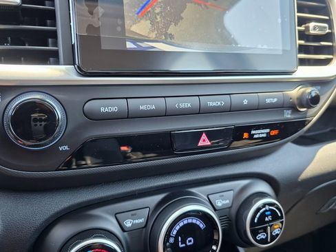 New 2025 Hyundai Venue SEL image 28