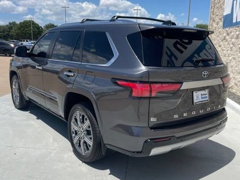 Used 2024 Toyota Sequoia Capstone AWD/4WD image 8