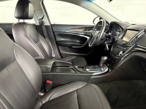 Used 2017 Buick Regal Sport Touring image 13