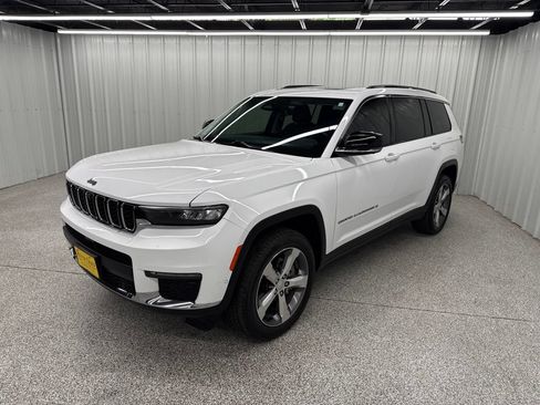 Used 2021 Jeep Grand Cherokee L Limited w/ Luxury Tech Group II AWD/4WD image 3